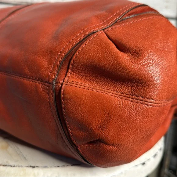 Coach Flagship Chelsea Curry Orange Leather Shoulder Bag - Picture 9 of 16